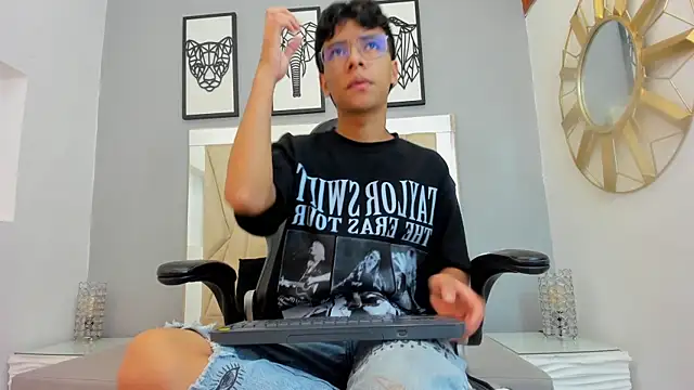 adams bobby online show from 04.07.26