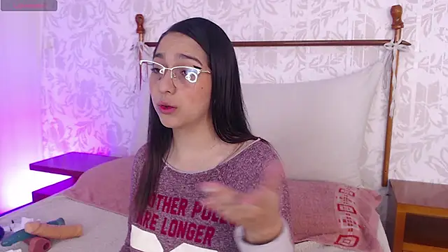 Snapshot of LexyBlaze_ chatting on 11.28.25 LexyBlaze online show from 11.28.25