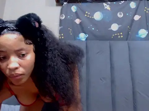 Snapshot of nickycozyxx1909 chatting on 10.28.25 nickycozyxx1909 online show from 10.28.25