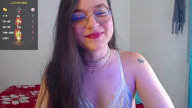 Snapshot of Vicky_cristinax chatting on 10.26.25 Vicky cristinax online show from 10.26.25