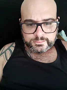 Snapshot of ursosvp chatting on 04.26.26 ursosvp online show from 04.26.26