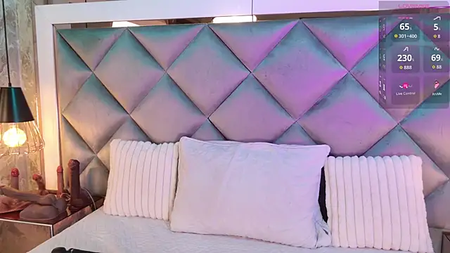 Snapshot of _giggy_2 chatting on 11.08.25 giggy 2 online show from 11.08.25