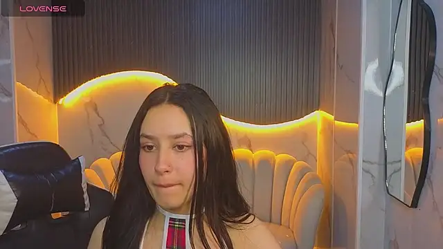 Snapshot of Aleja05_b chatting on 11.12.25 Aleja05 b online show from 11.12.25