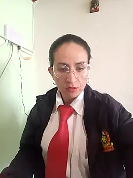 Snapshot of Valentina--1 chatting on 11.05.25 Valentina--1 online show from 11.05.25