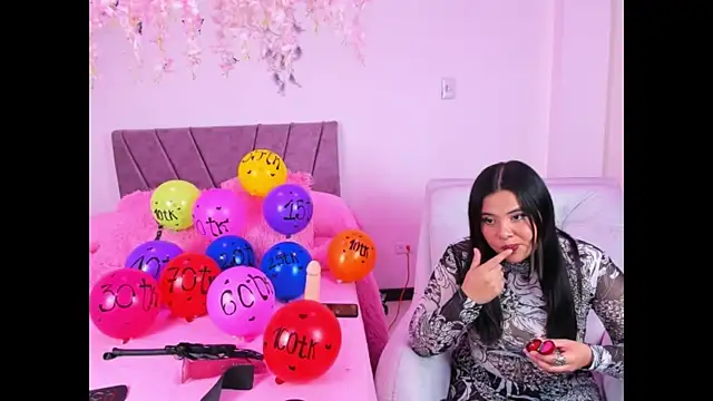 Snapshot of victoriagot_ chatting on 12.03.25 victoriagot online show from 12.03.25