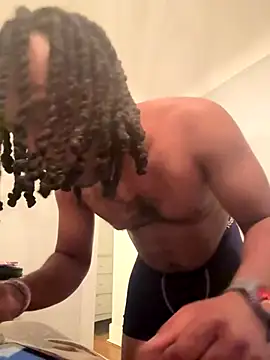 Snapshot of therealredx chatting on 10.29.25 therealredx online show from 10.29.25