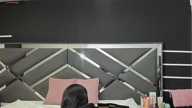 ScarlettParker online show from 11.21.25