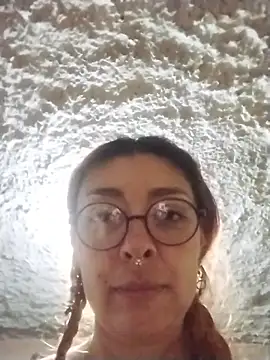 EmilyyRed online show from 11.28.25