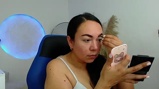 Snapshot of Yadis_hot chatting on 11.06.25 Yadis hot online show from 11.06.25