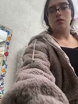 Snapshot of Kloe_Novoa chatting on 11.14.25 Kloe Novoa online show from 11.14.25