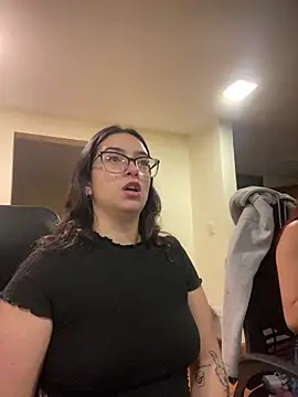 Snapshot of Kloe_Novoa chatting on 03.16.26 Kloe Novoa online show from 03.16.26