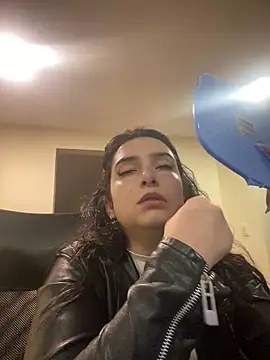 Snapshot of Kloe_Novoa chatting on 03.25.26 Kloe Novoa online show from 03.25.26