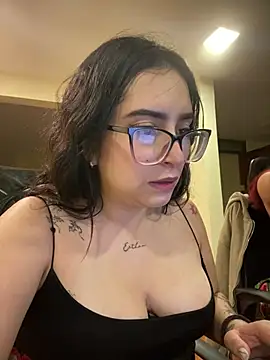 Snapshot of Kloe_Novoa chatting on 03.30.26 Kloe Novoa online show from 03.30.26