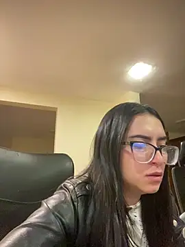 Snapshot of Kloe_Novoa chatting on 04.09.26 Kloe Novoa online show from 04.09.26