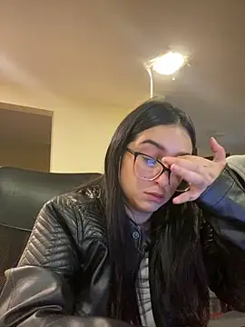 Snapshot of Kloe_Novoa chatting on 04.13.26 Kloe Novoa online show from 04.13.26