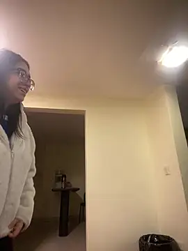 Snapshot of Kloe_Novoa chatting on 04.16.26 Kloe Novoa online show from 04.16.26