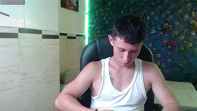 Garuo 18 online show from 11.19.25