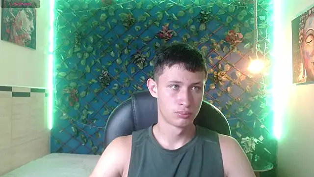 Garuo 18 online show from 11.21.25