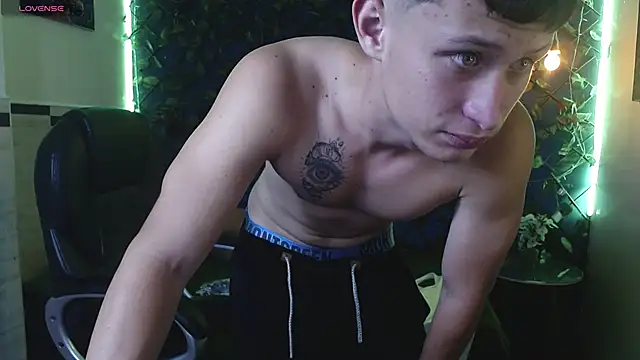 Garuo 18 online show from 12.03.25