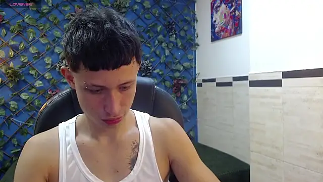 Garuo 18 online show from 12.23.25