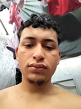 Snapshot of fer_luna chatting on 10.28.25 fer luna online show from 10.28.25