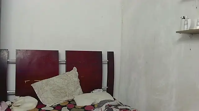 Snapshot of fer_luna chatting on 11.13.25 fer luna online show from 11.13.25