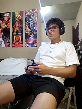 Snapshot of Ais_B10 chatting on 10.27.25 Ais B10 online show from 10.27.25