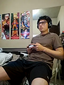 Snapshot of Ais_B10 chatting on 10.29.25 Ais B10 online show from 10.29.25