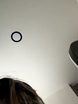 Snapshot of Alanna-foxx chatting on 10.30.25 Alanna-foxx online show from 10.30.25