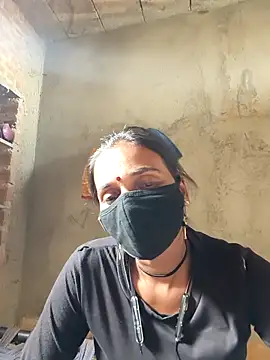 Snapshot of Hot_nenshi chatting on 10.27.25 Hot nenshi online show from 10.27.25