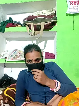 Snapshot of Hot_nenshi chatting on 10.28.25 Hot nenshi online show from 10.28.25