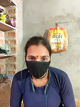 Snapshot of Hot_nenshi chatting on 10.29.25 Hot nenshi online show from 10.29.25