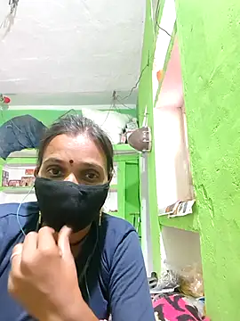 Snapshot of Hot_nenshi chatting on 10.30.25 Hot nenshi online show from 10.30.25