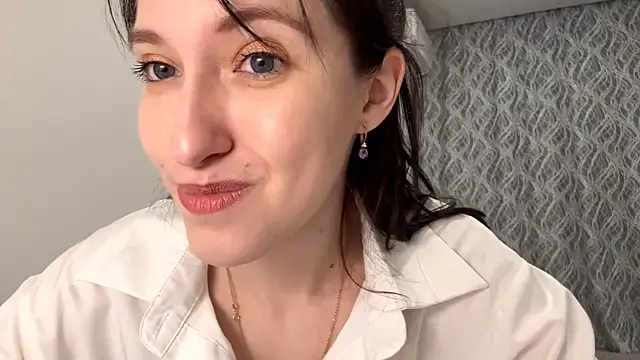 Snapshot of MerrillYeast chatting on 11.09.25 MerrillYeast online show from 11.09.25