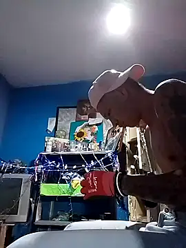 Ojitosbrrr online show from 11.18.25