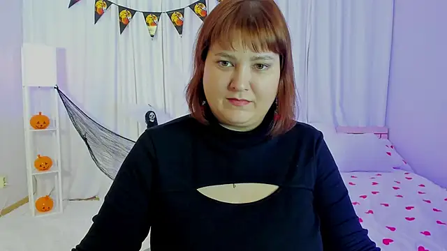 KendallRoie online show from 11.02.25