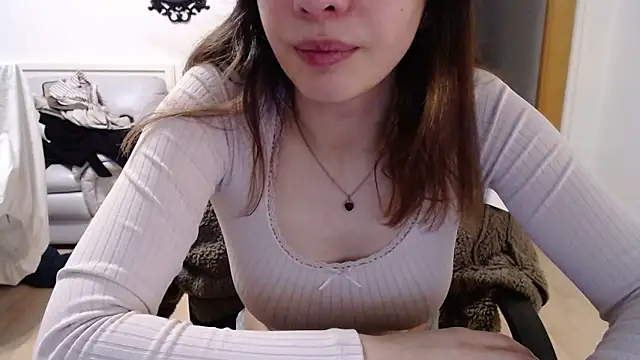 Snapshot of bellefleurrr chatting on 11.19.25 bellefleurrr online show from 11.19.25