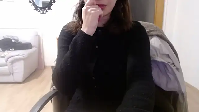 Snapshot of bellefleurrr chatting on 11.20.25 bellefleurrr online show from 11.20.25