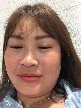 bombom1x online show from 10.28.25