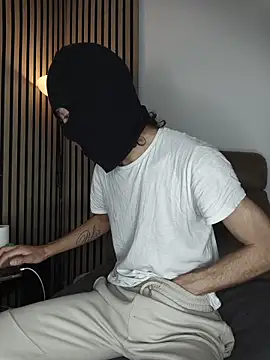 Snapshot of findomhot chatting on 12.14.25 findomhot online show from 12.14.25