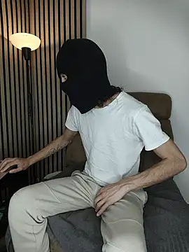 Snapshot of findomhot chatting on 12.16.25 findomhot online show from 12.16.25