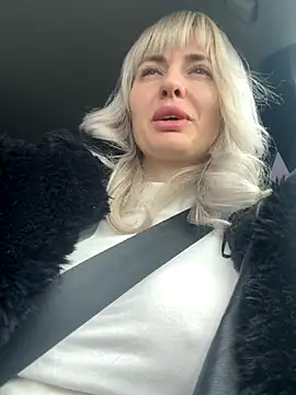 blondegirlx online show from 11.12.25