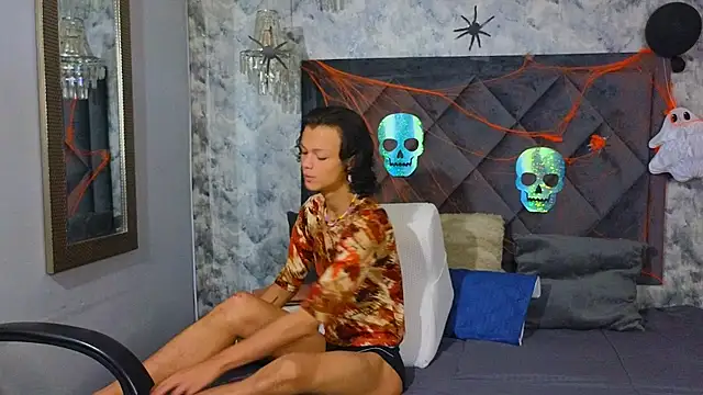 Snapshot of Indi_rave chatting on 10.31.25 Indi rave online show from 10.31.25