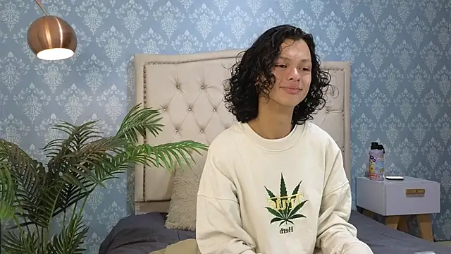 Snapshot of Indi_rave chatting on 11.16.25 Indi rave online show from 11.16.25