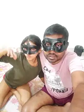 Snapshot of Fucking_Naughty_Couple chatting on 01.14.26 Fucking Naughty Couple online show from 01.14.26