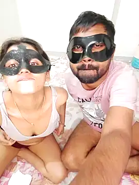 Snapshot of Fucking_Naughty_Couple chatting on 02.14.26 Fucking Naughty Couple online show from 02.14.26