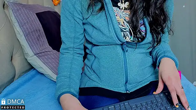 Snapshot of eva_delight_ chatting on 11.07.25 eva delight online show from 11.07.25