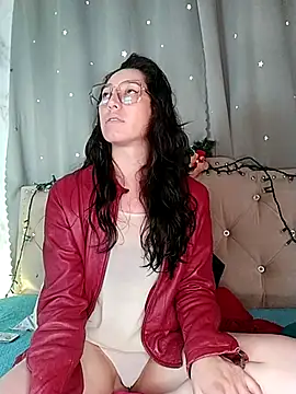 Snapshot of eva_delight_ chatting on 11.21.25 eva delight online show from 11.21.25