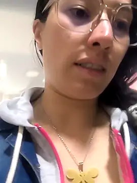 Snapshot of eva_delight_ chatting on 12.02.25 eva delight online show from 12.02.25