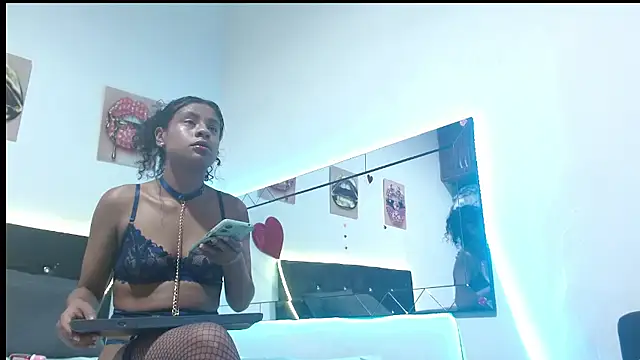 antonella pink2 online show from 02.15.26